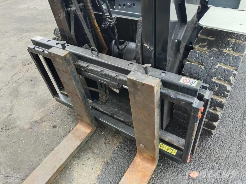 TCM 3t Diesel trucks