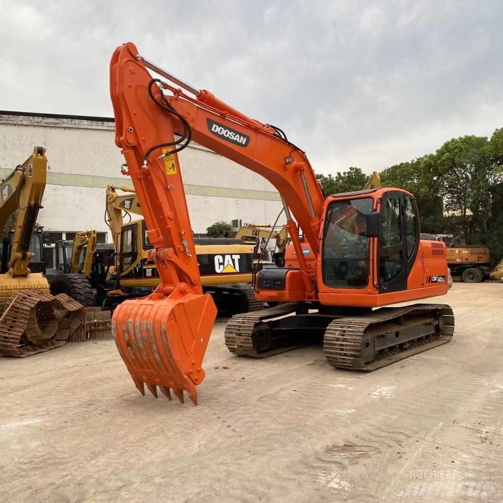 Doosan DX 140 LC Crawler excavators