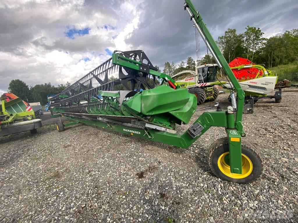 John Deere S790i Combine harvesters