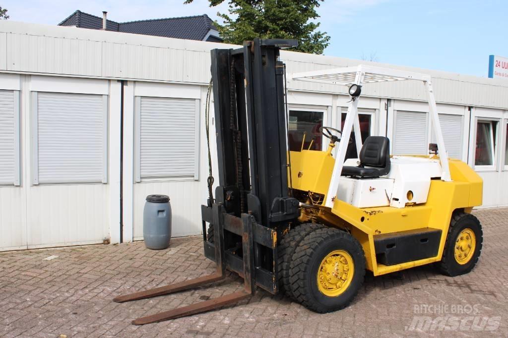 TCM FD60 Diesel trucks