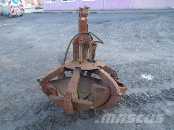  CHWYTAK DO ZŁOMU Backhoes