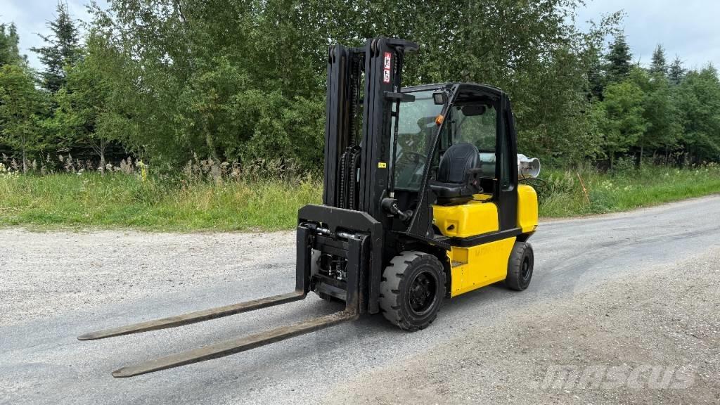 Nissan DX30 LPG trucks
