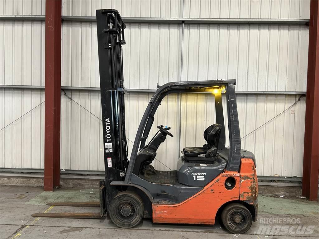 Toyota 02-8FDF15 Diesel trucks