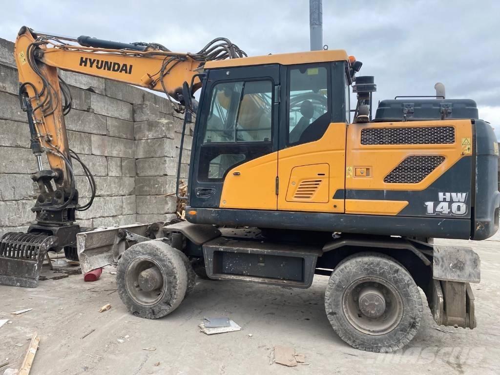 Hyundai HW 140 Wheeled excavators