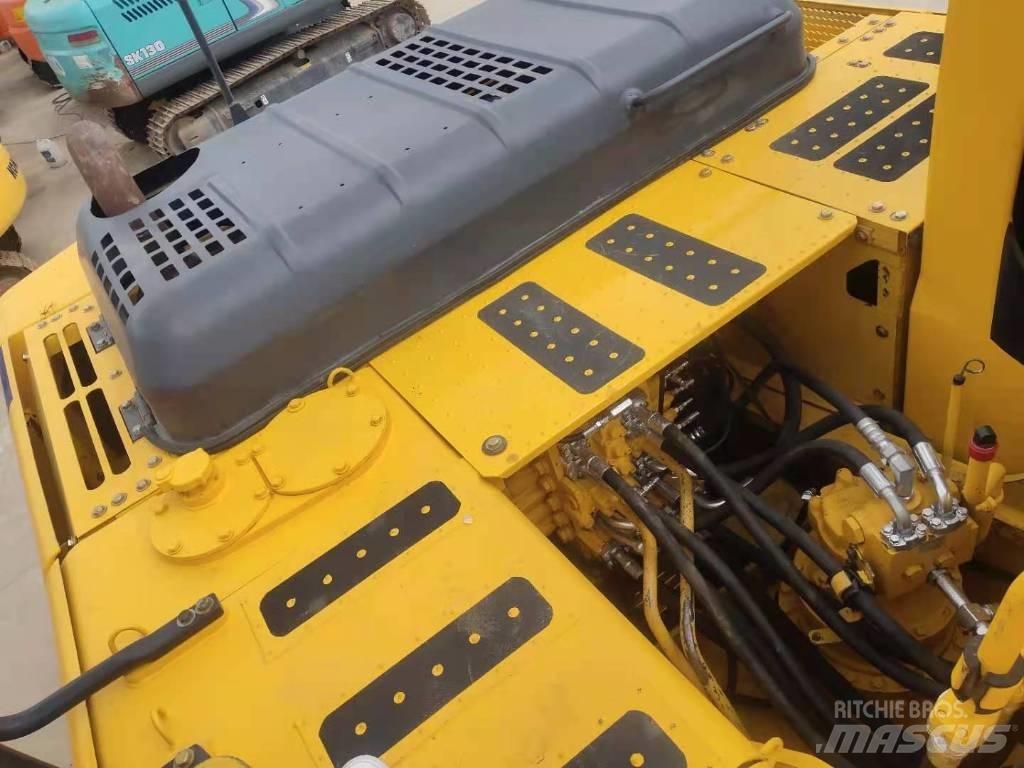 Komatsu 220-8 Crawler excavators