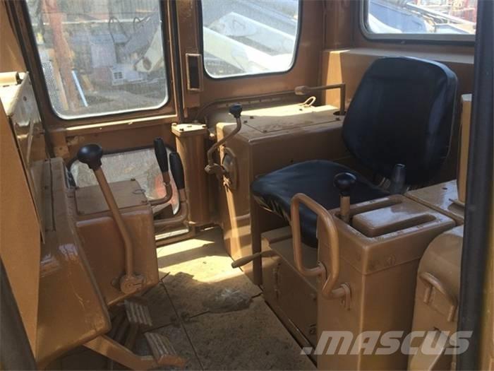 CAT D 6 D Crawler dozers