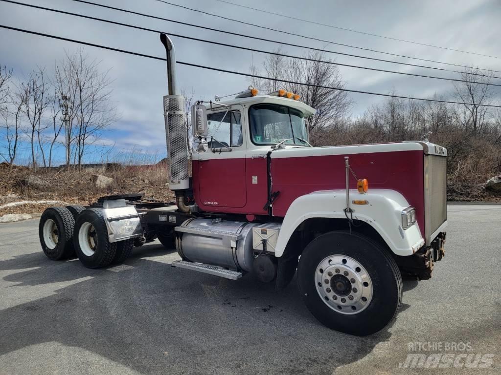 Mack RW613 Tractor Units