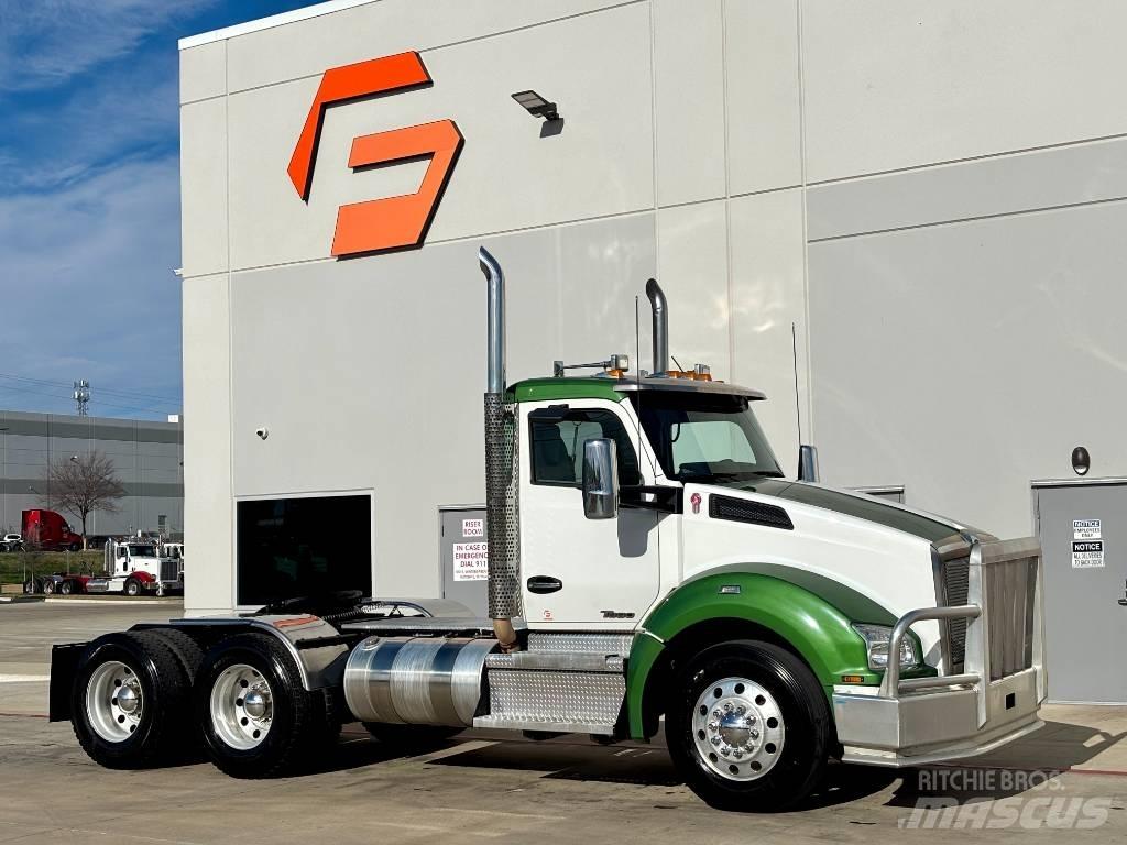 Kenworth T880 Tractor Units
