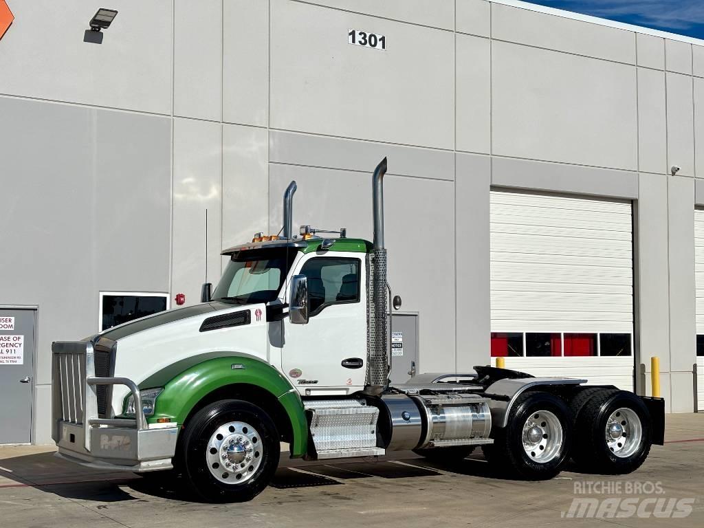 Kenworth T880 Tractor Units