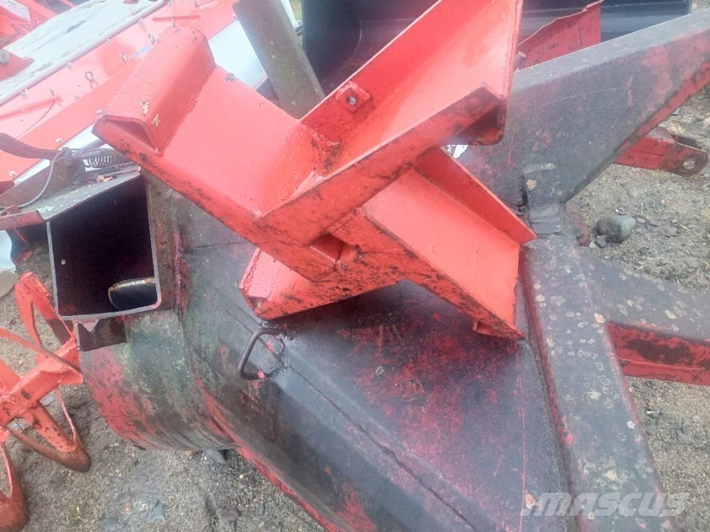 Esko 240 Snow throwers