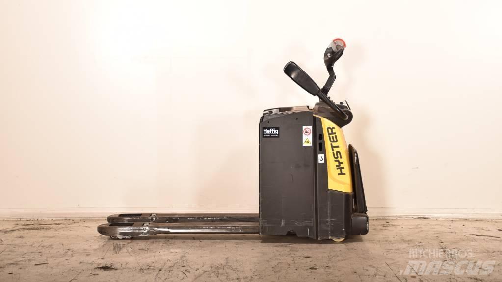 Hyster P3.0S Low lifter with platform