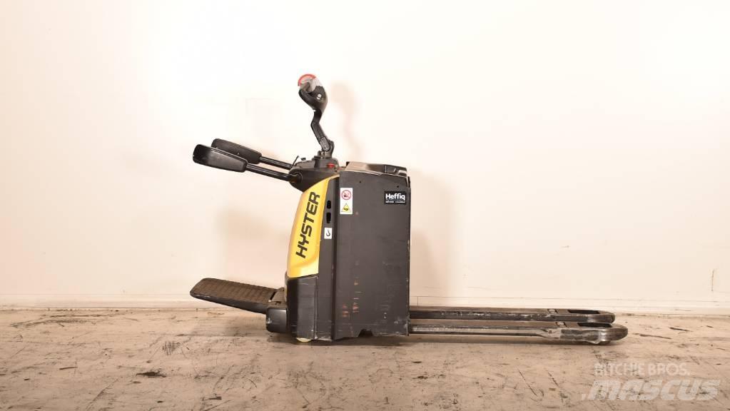 Hyster P3.0S Low lifter with platform