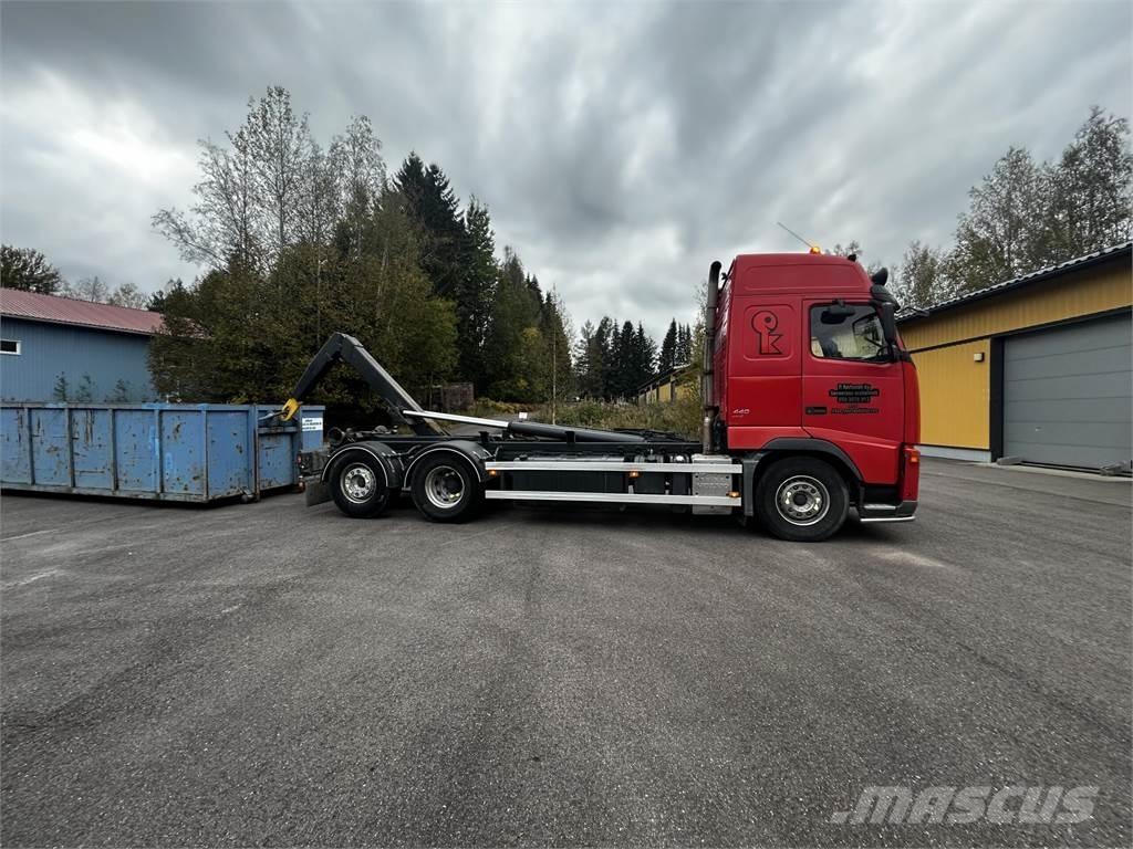 Volvo FH440 Hook lift trucks