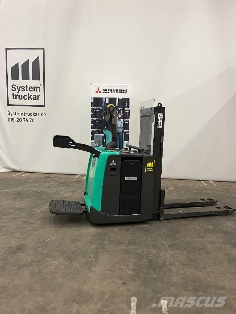 Mitsubishi PBV20PD Pedestrian stacker