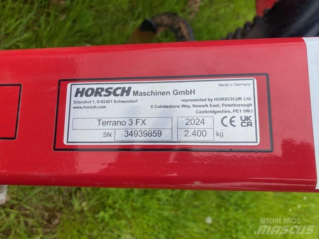 Horsch Terrano 3 FX Cultivators
