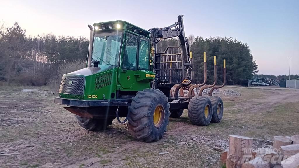 John Deere 1010D Forwarders