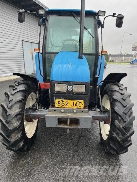 New Holland 5635 Tractors