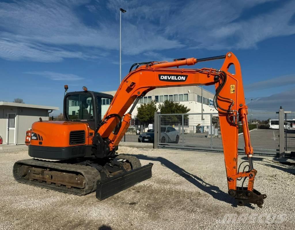 Doosan DX 85 R-3 Midi excavators  7t - 12t