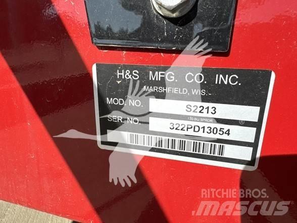 H&S 2213 Manure spreaders