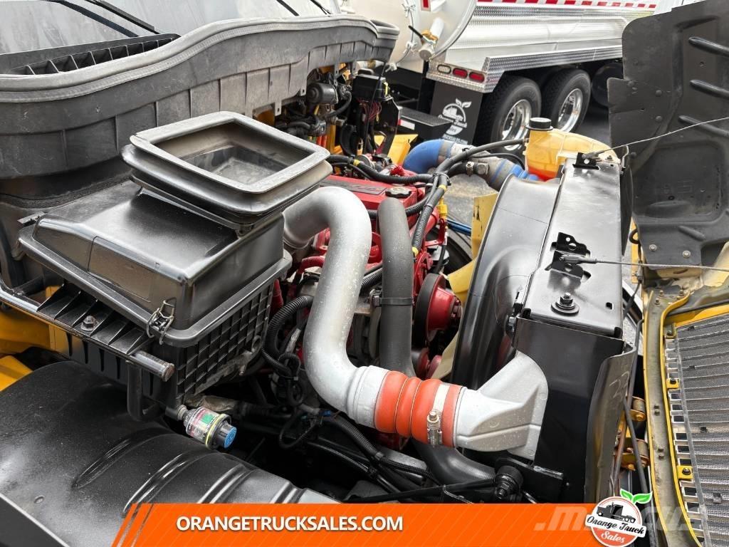 International 4300 Box body trucks
