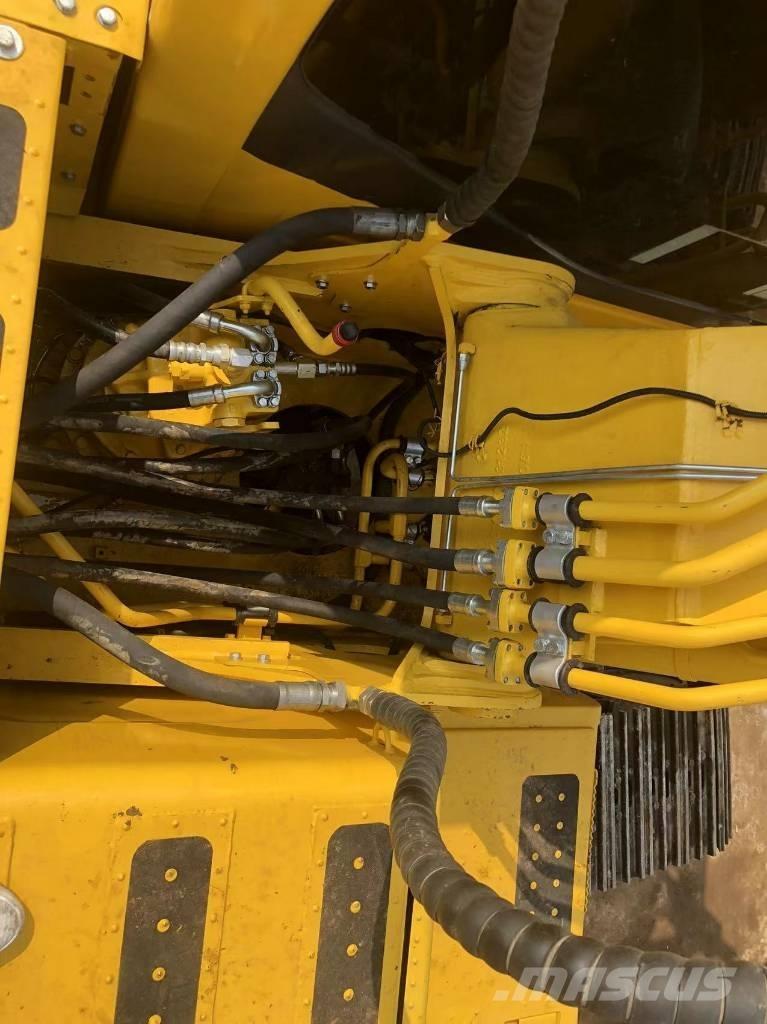 Komatsu PC200-8 Crawler excavators