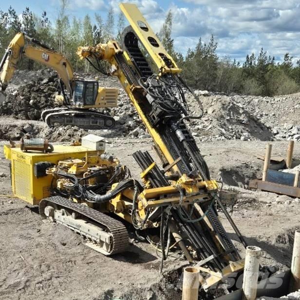 Klemm 805 Waterwell drill rigs