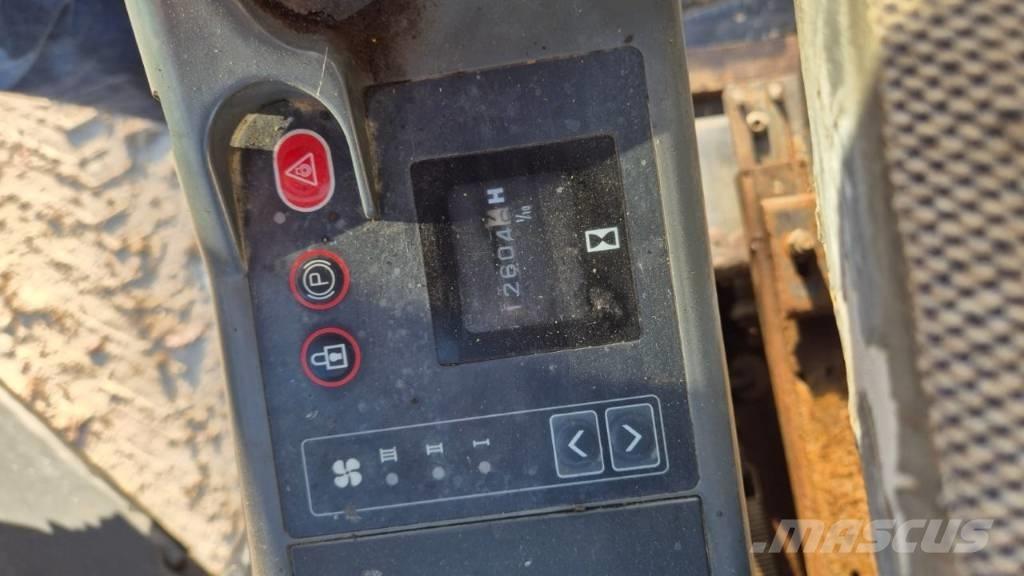 JCB JS 130 Crawler excavators