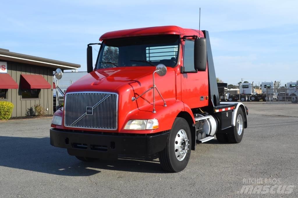 Volvo VNM 42 T200 Tractor Units