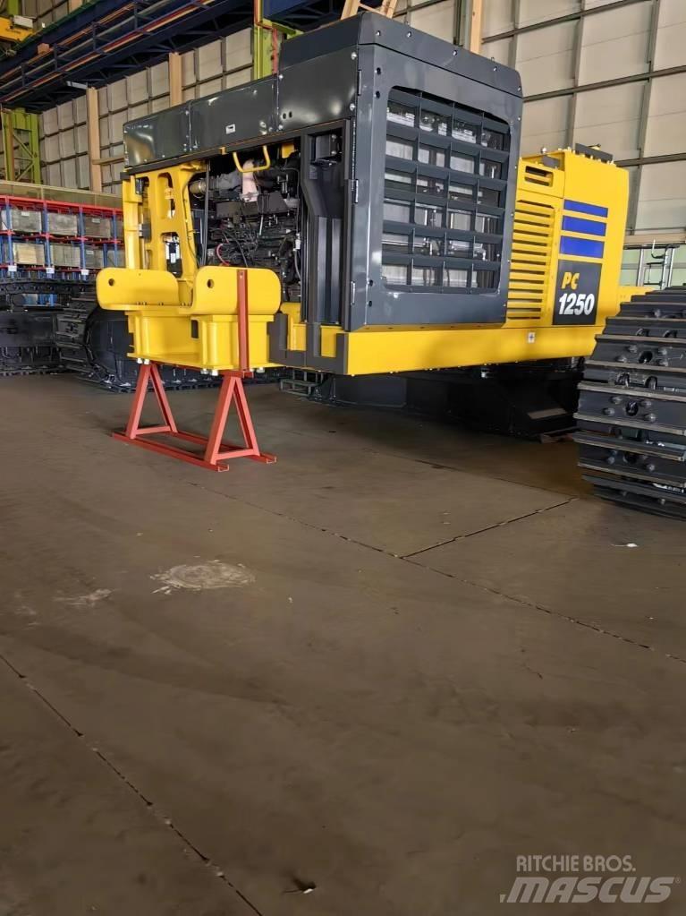 Komatsu 1250 Crawler excavators