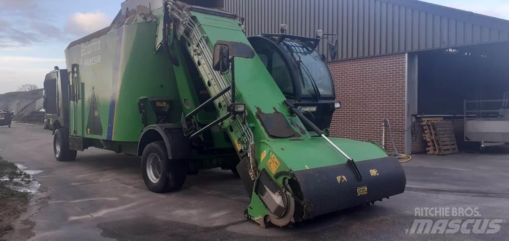 Faresin Leader 2600 Mixer feeders