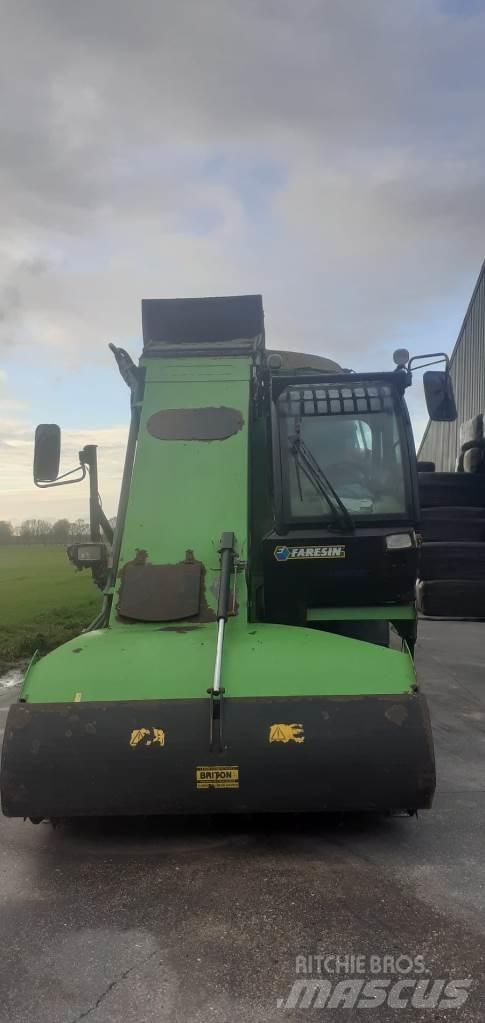 Faresin Leader 2600 Mixer feeders