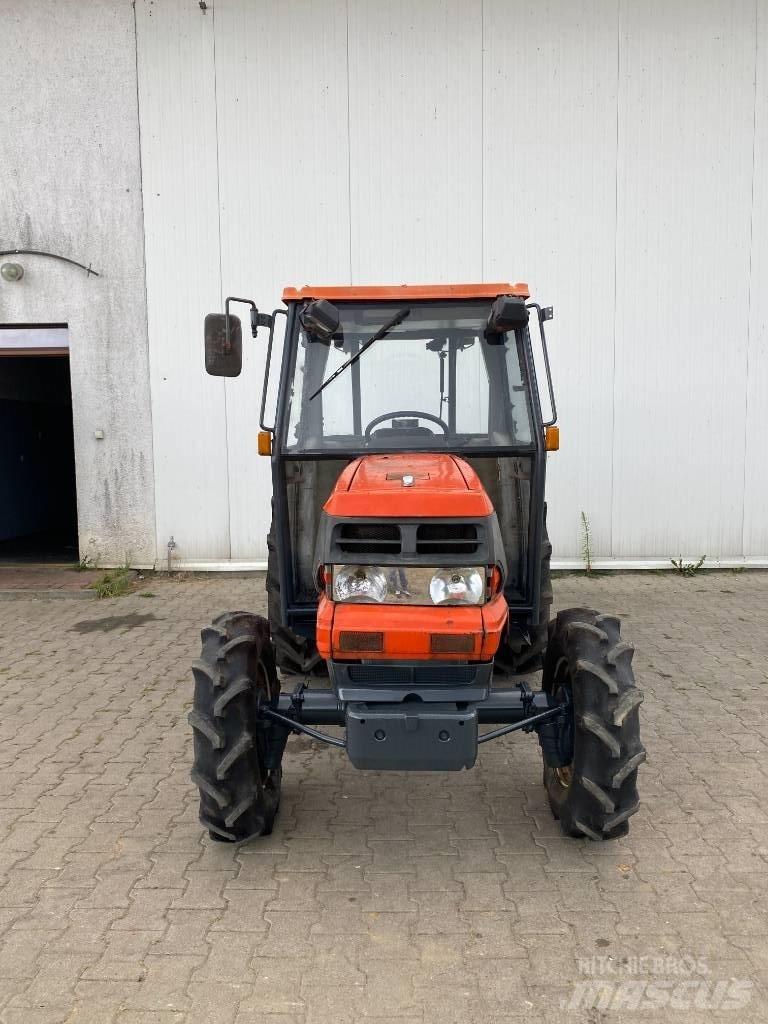 Kubota GL 320 Compact tractors