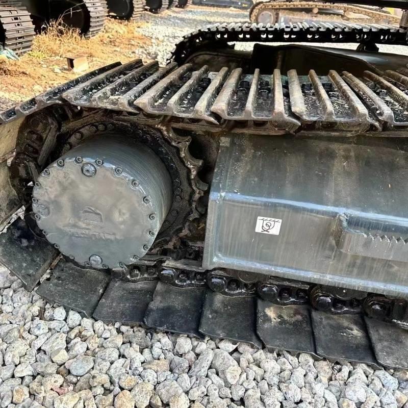 Hyundai R225 Crawler excavators