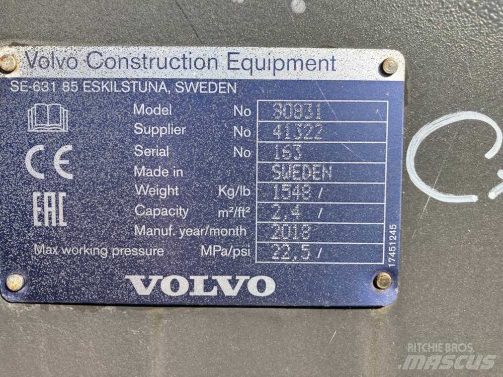Volvo Holzgreifer Grapples