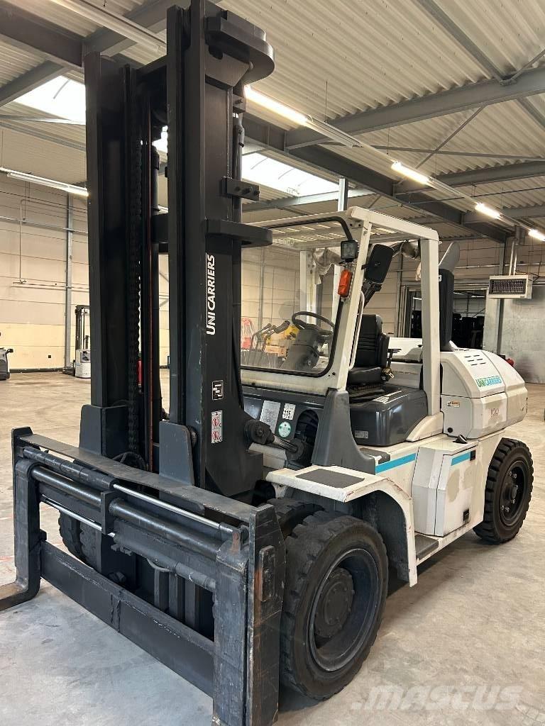UniCarriers FD100-3 Diesel trucks