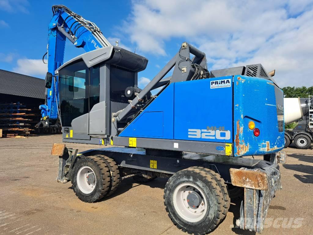 Fuchs MHL320F Waste / industry handlers