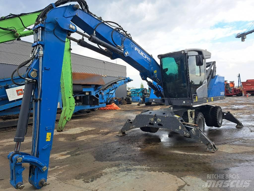 Fuchs MHL320F Waste / industry handlers