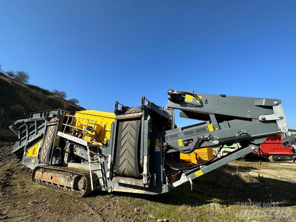 Rubble Master HS5000 Mobile screeners
