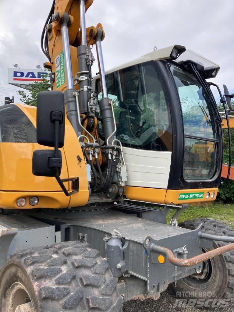 Liebherr A 918 Wheeled excavators