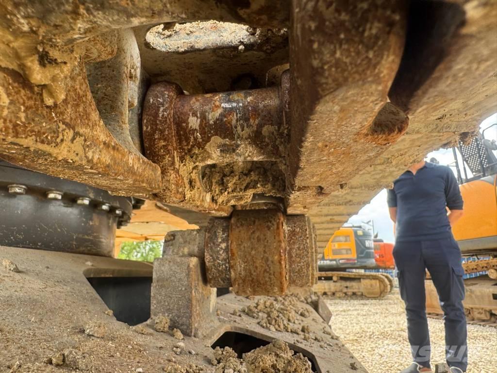 CASE CX 250 D Crawler excavators