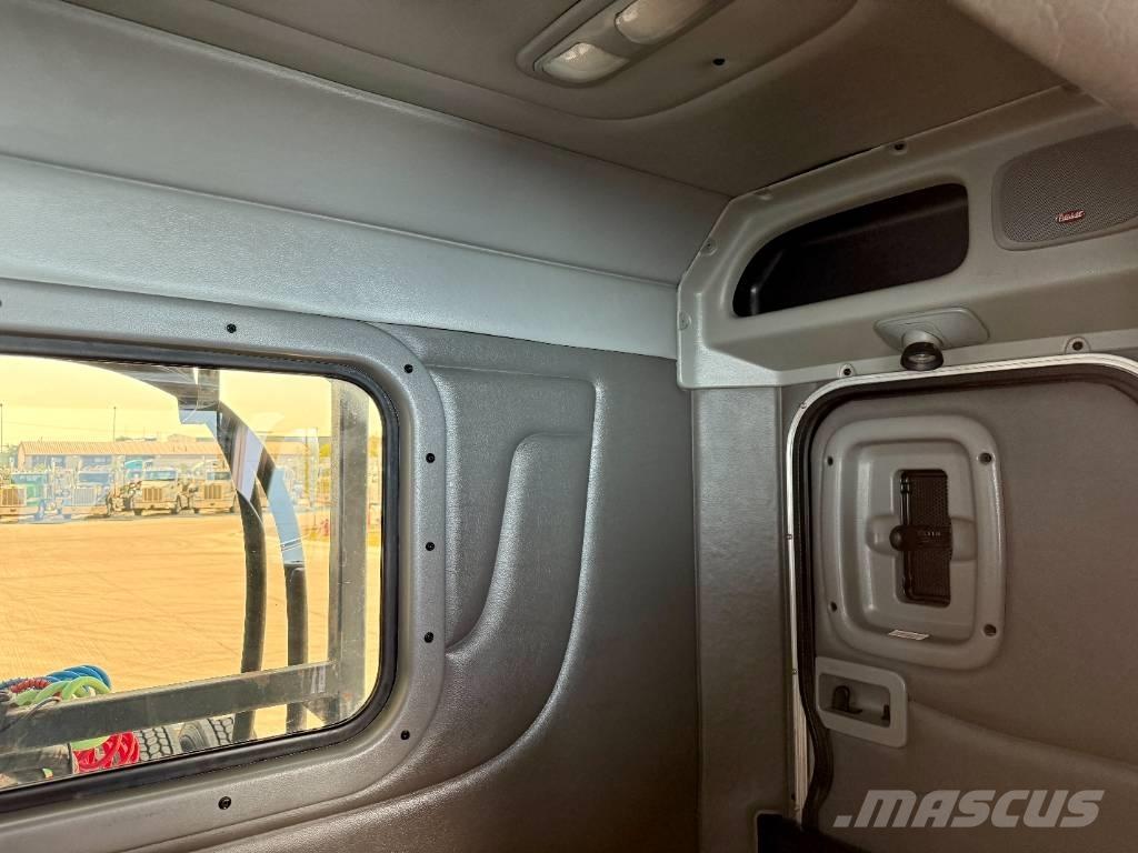 Peterbilt 389 Tractor Units