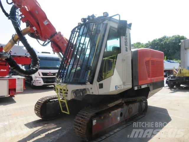 Sandvik DP 1500 i Surface drill rigs