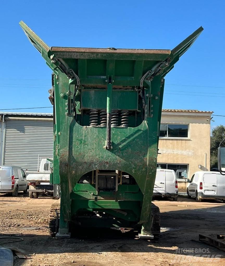 McCloskey I44v3 Mobile crushers