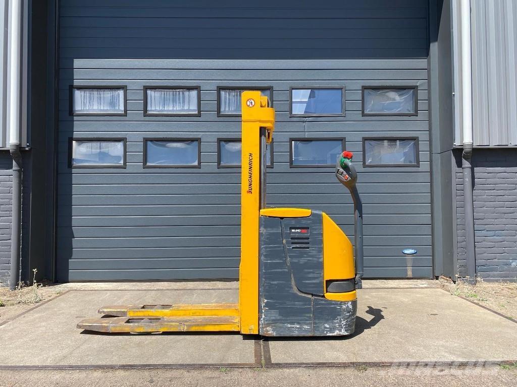 Jungheinrich EJC12 Pedestrian stacker