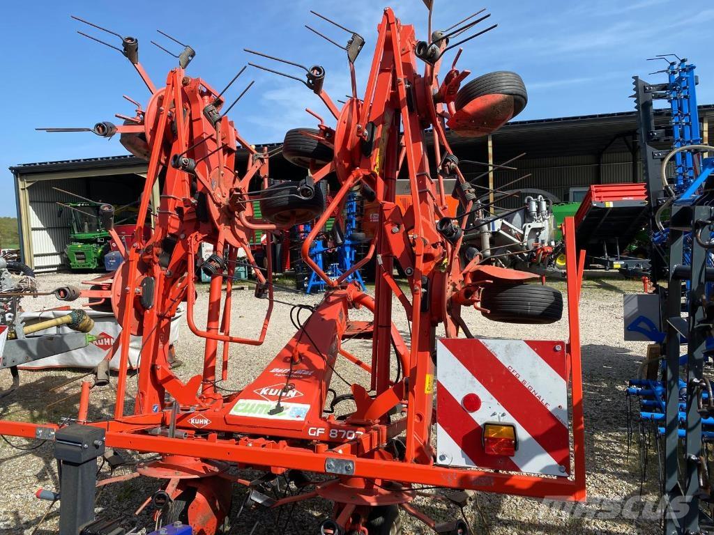 Kuhn GF8702 Rakes and tedders