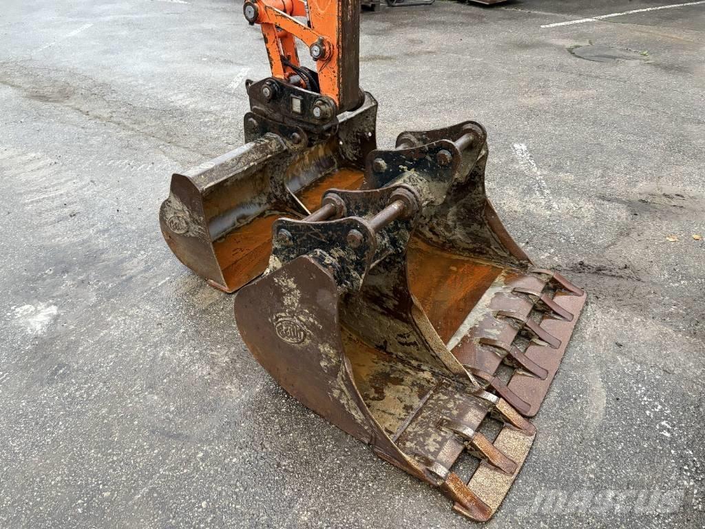 Doosan DX 85 R-3 Midi excavators  7t - 12t