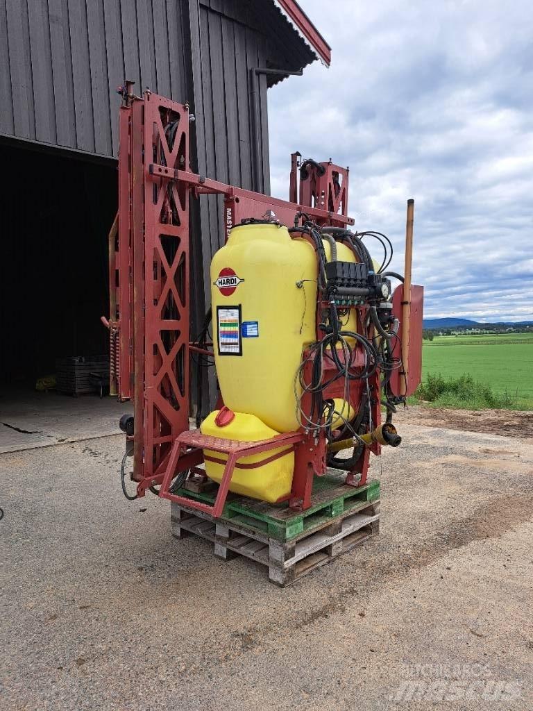 Hardi Master 1000 Trailed sprayers