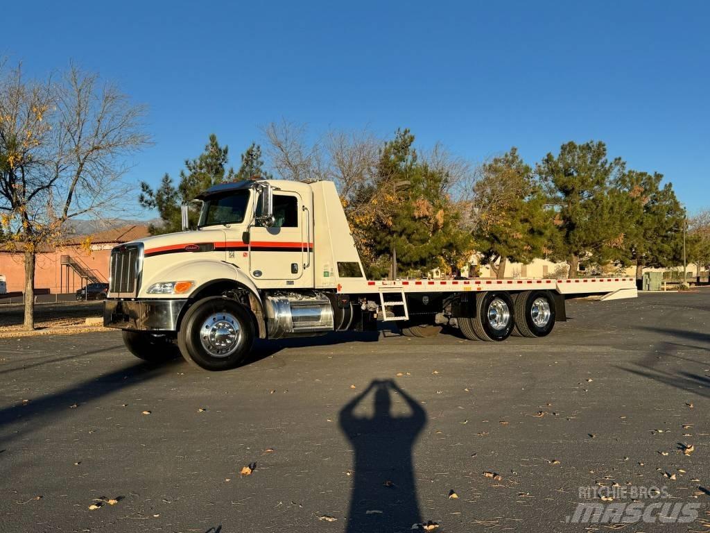 Peterbilt 348 Recovery vehicles