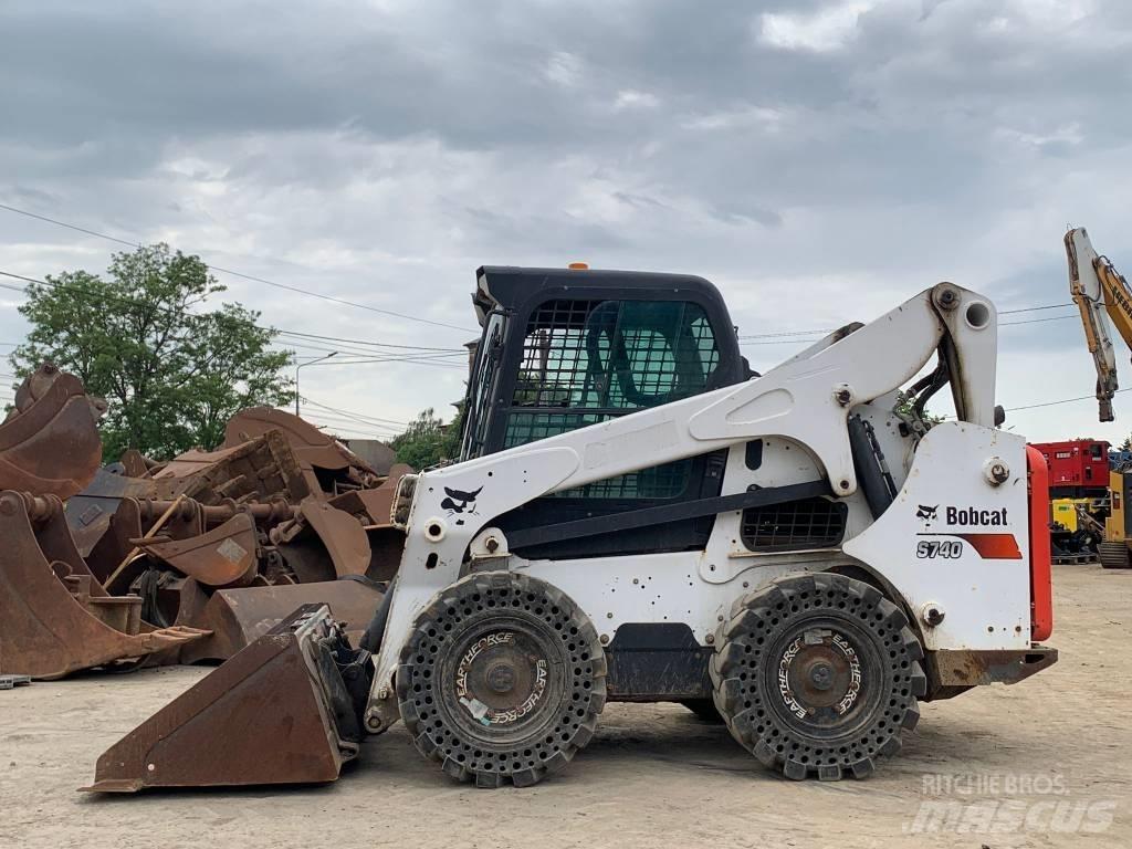 Bobcat S 740 Skid steer loaders