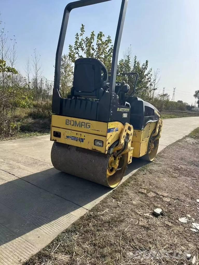 Bomag BW 100 AD Twin drum rollers